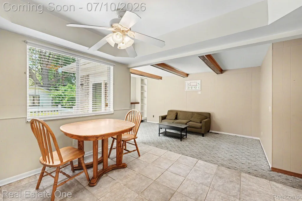 27663 Audrey Avenue Warren City MI 48092