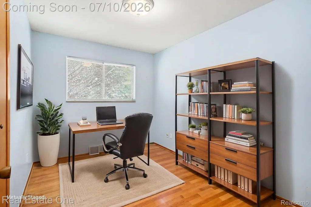 27663 Audrey Avenue Warren City MI 48092