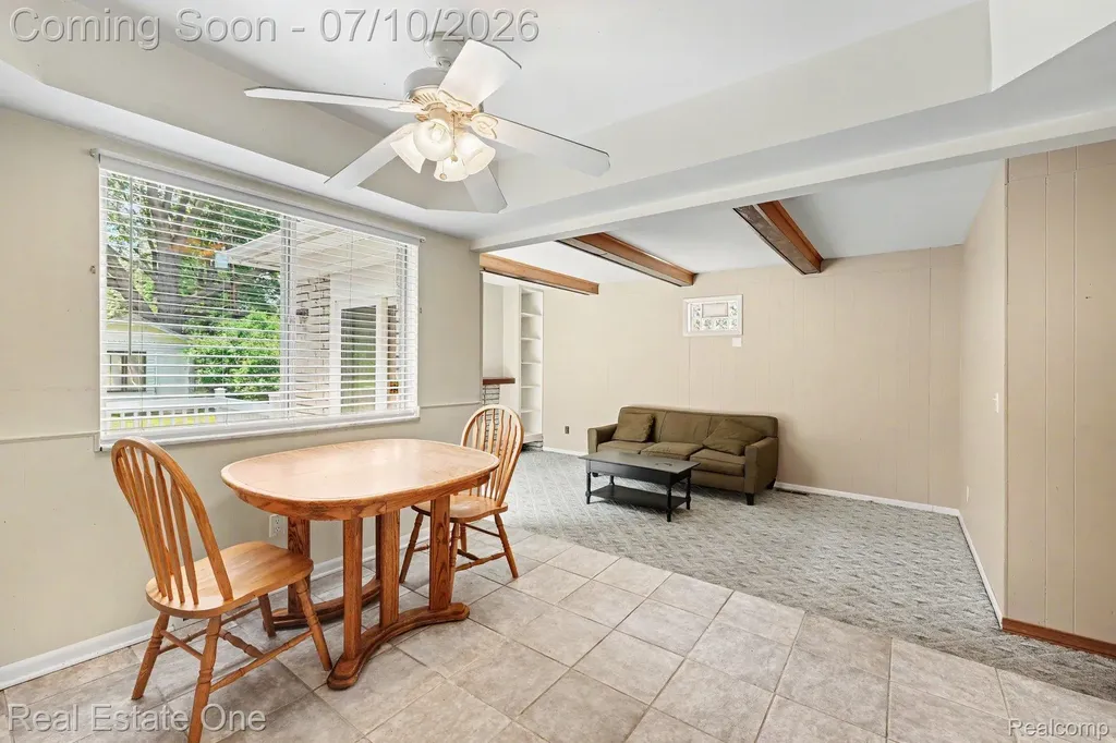 27663 Audrey Avenue Warren City MI 48092