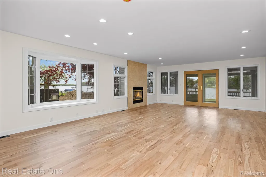 9047 Gale Road White Lake Charter Township MI 48386