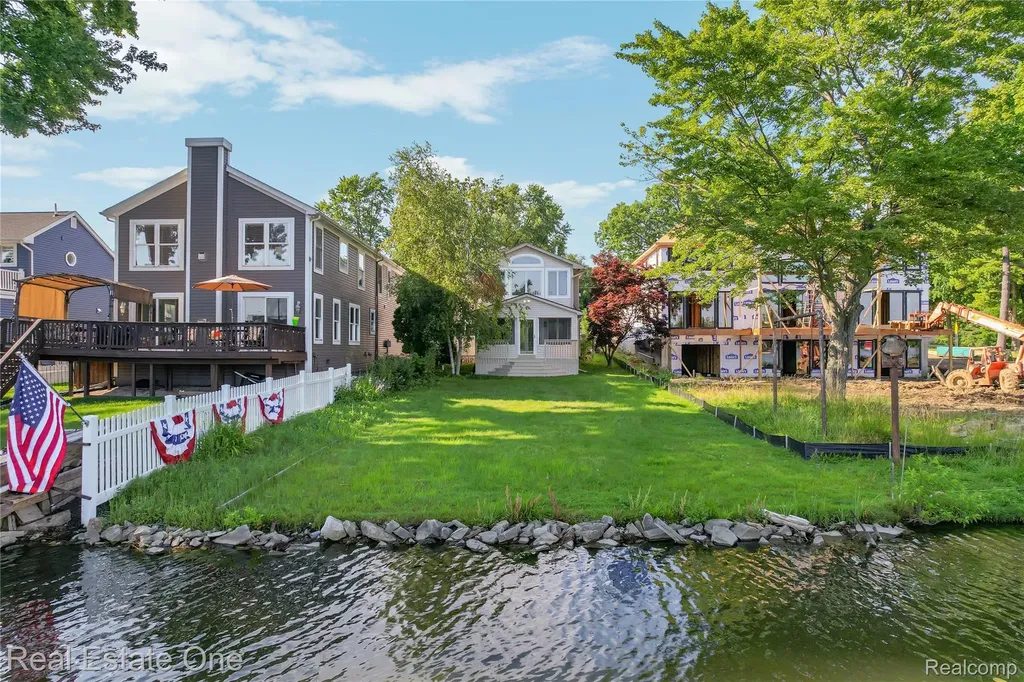 9047 Gale Road White Lake Charter Township MI 48386