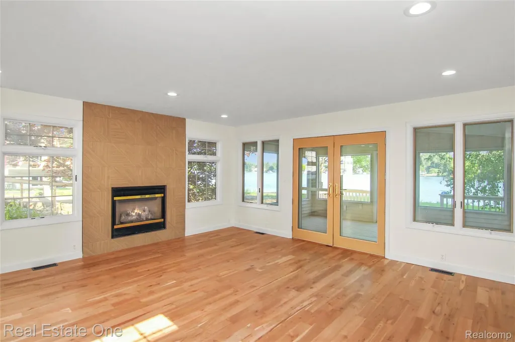 9047 Gale Road White Lake Charter Township MI 48386