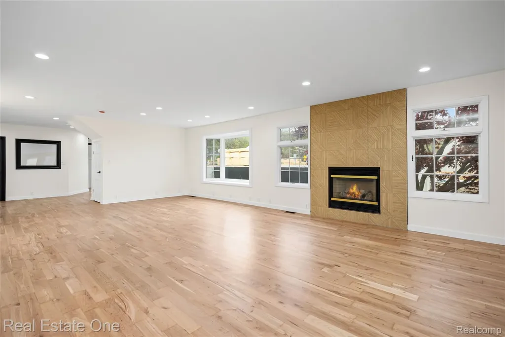 9047 Gale Road White Lake Charter Township MI 48386