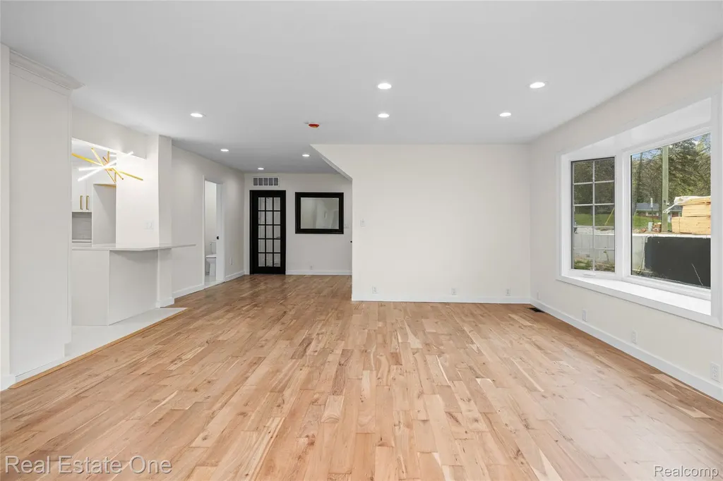 9047 Gale Road White Lake Charter Township MI 48386