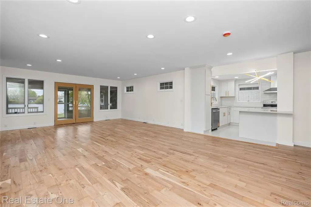 9047 Gale Road White Lake Charter Township MI 48386