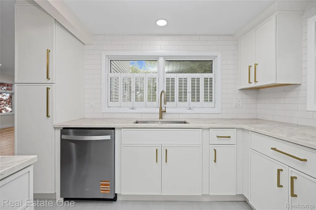 9047 Gale Road White Lake Charter Township MI 48386