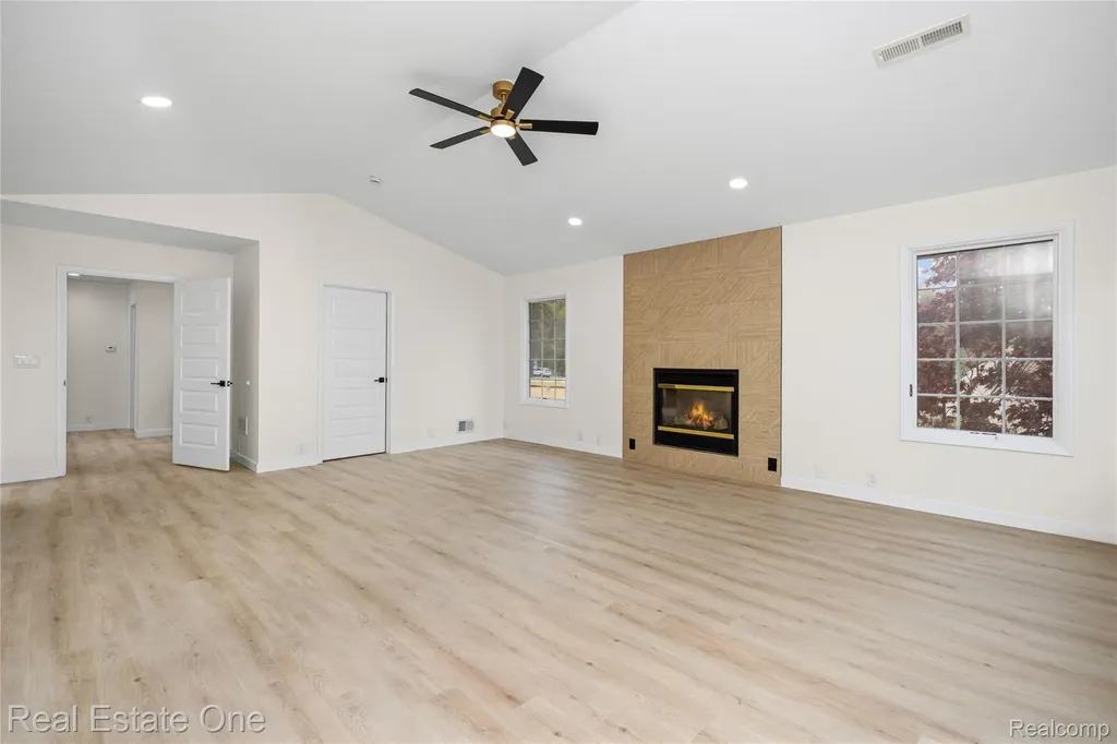 9047 Gale Road White Lake Charter Township MI 48386