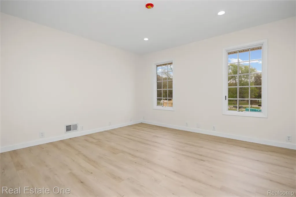 9047 Gale Road White Lake Charter Township MI 48386