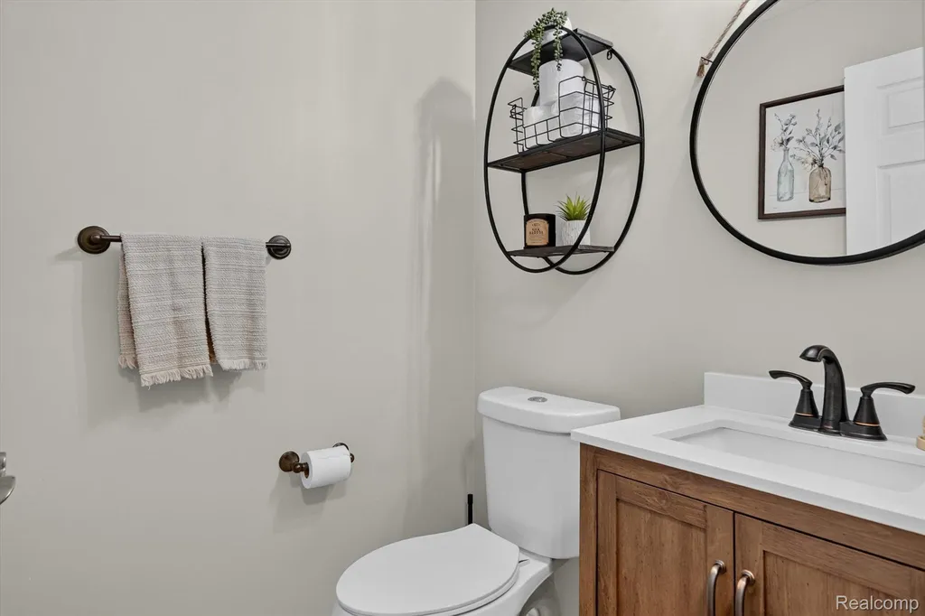 532 Winwood Circle Walled Lake City MI 48390