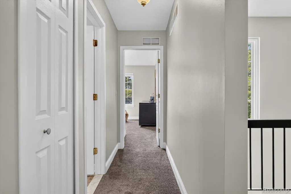 532 Winwood Circle Walled Lake City MI 48390
