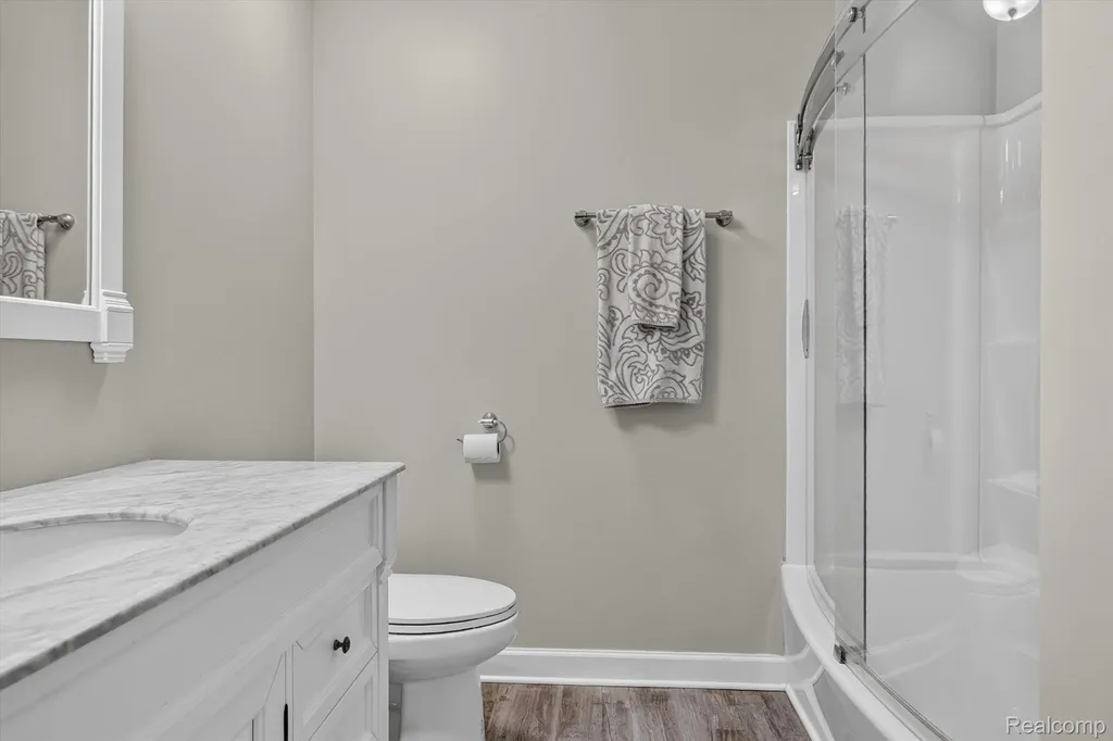 532 Winwood Circle Walled Lake City MI 48390