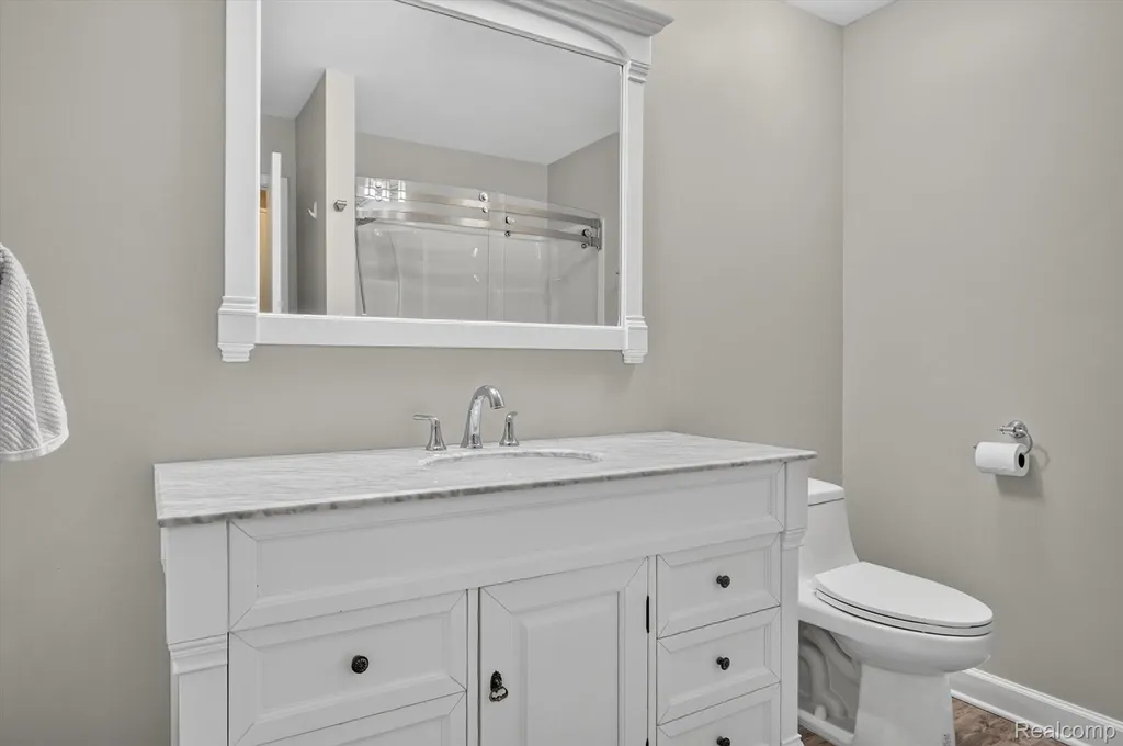 532 Winwood Circle Walled Lake City MI 48390