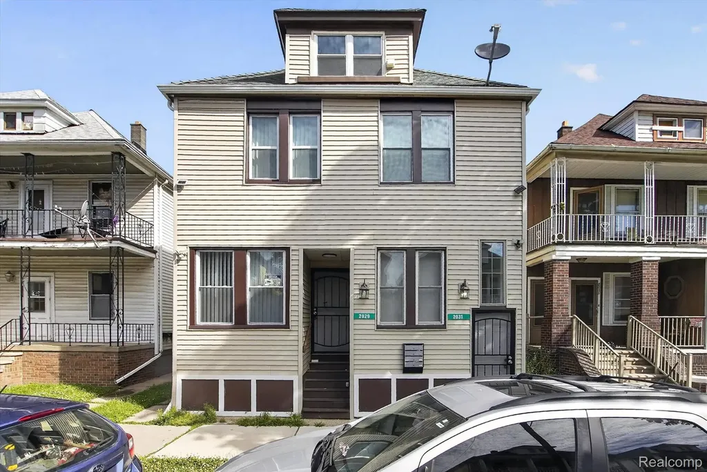 2029 Trowbridge Hamtramck City MI 48212