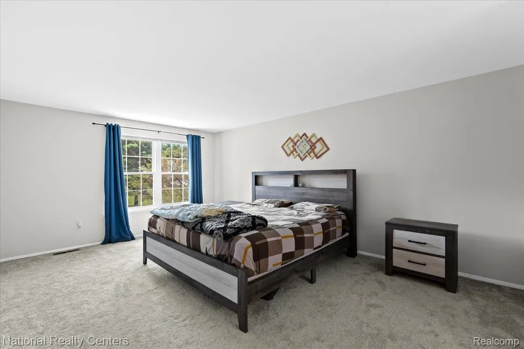 42142 Roscommon Street Northville City MI 48167