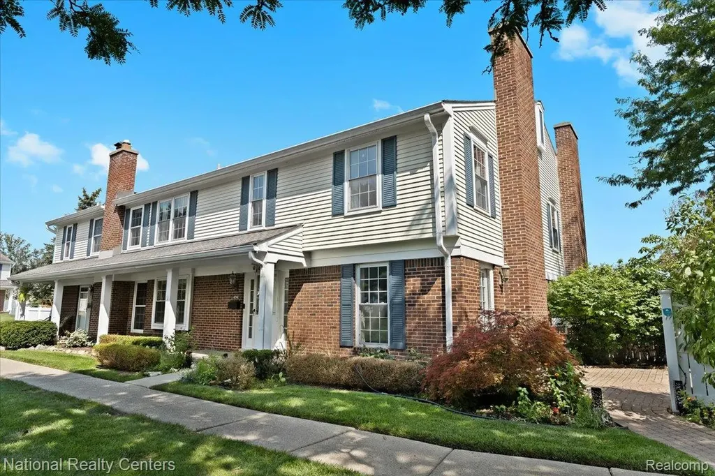 42142 Roscommon Street Northville City MI 48167