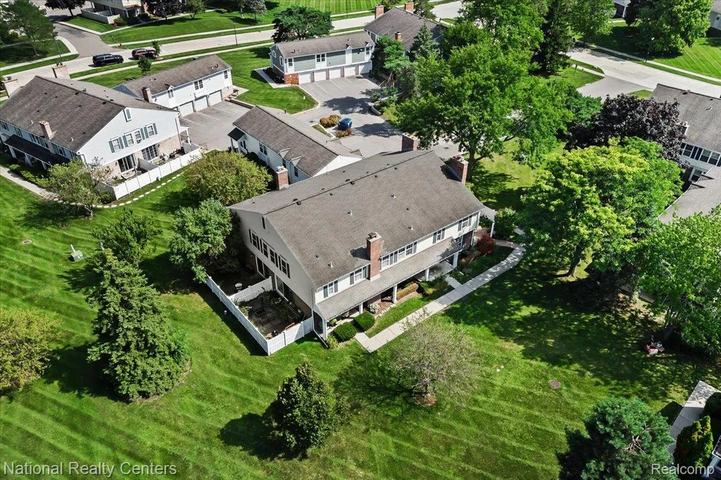 42142 Roscommon Street Northville City MI 48167