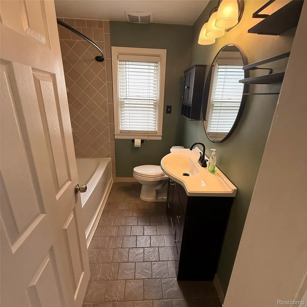 1791 Buckingham Avenue Lincoln Park City MI 48146