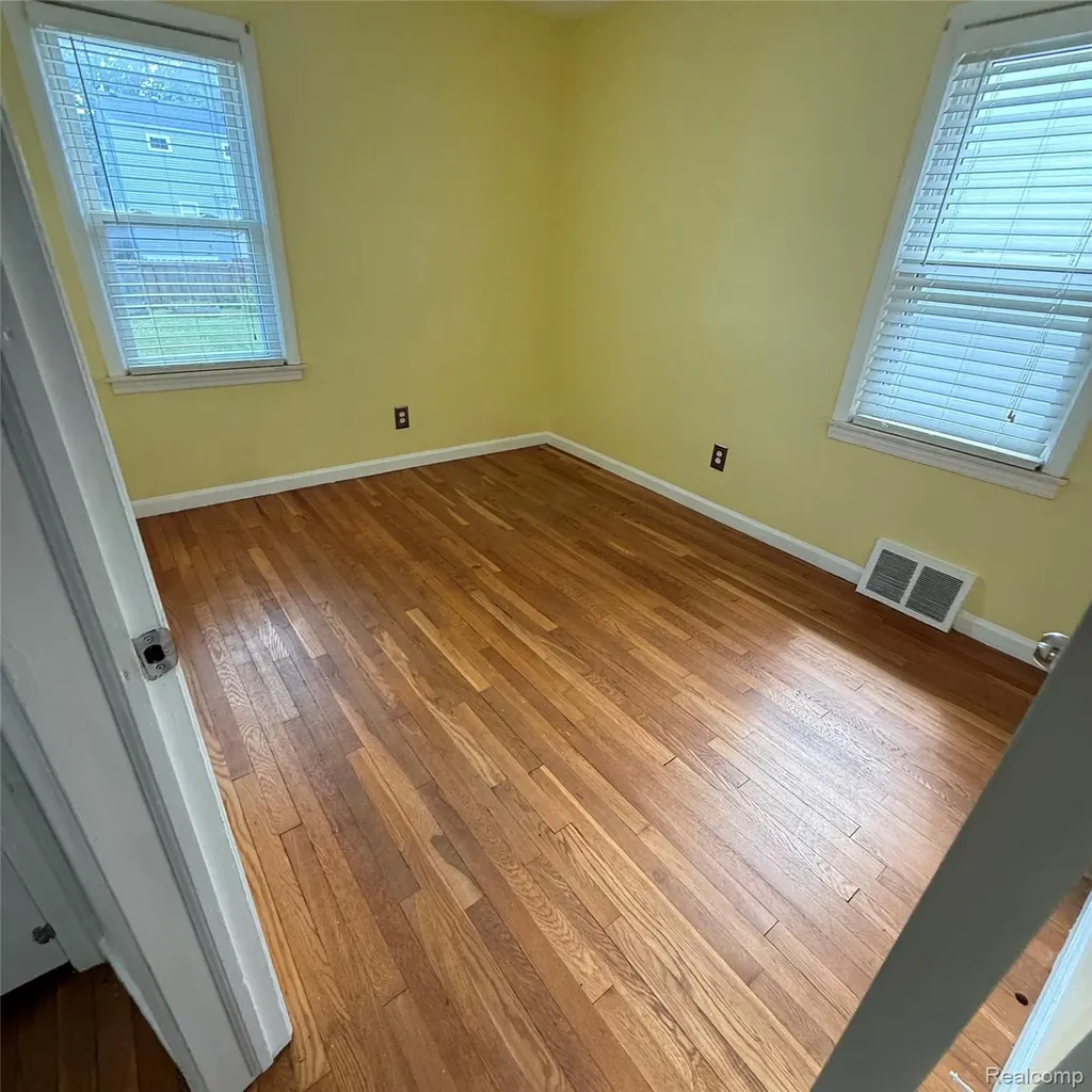 1791 Buckingham Avenue Lincoln Park City MI 48146