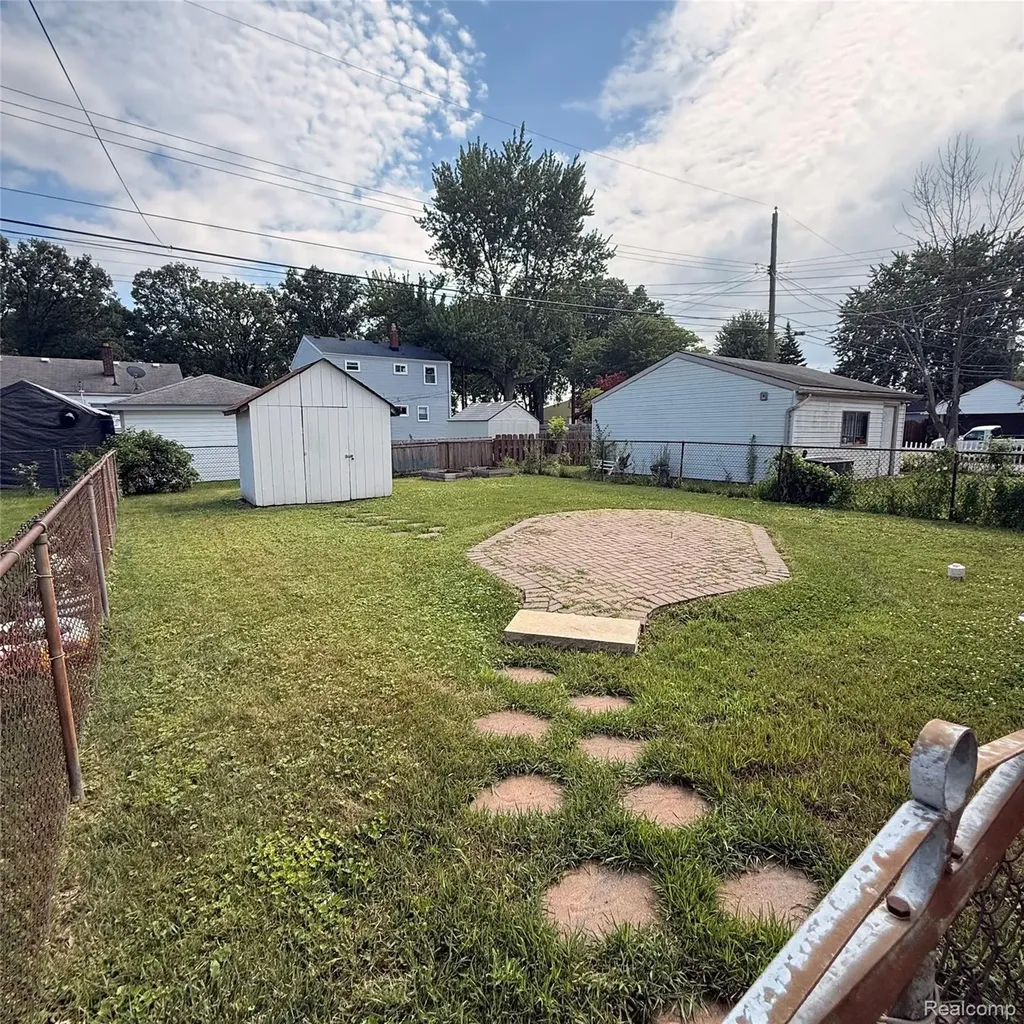 1791 Buckingham Avenue Lincoln Park City MI 48146