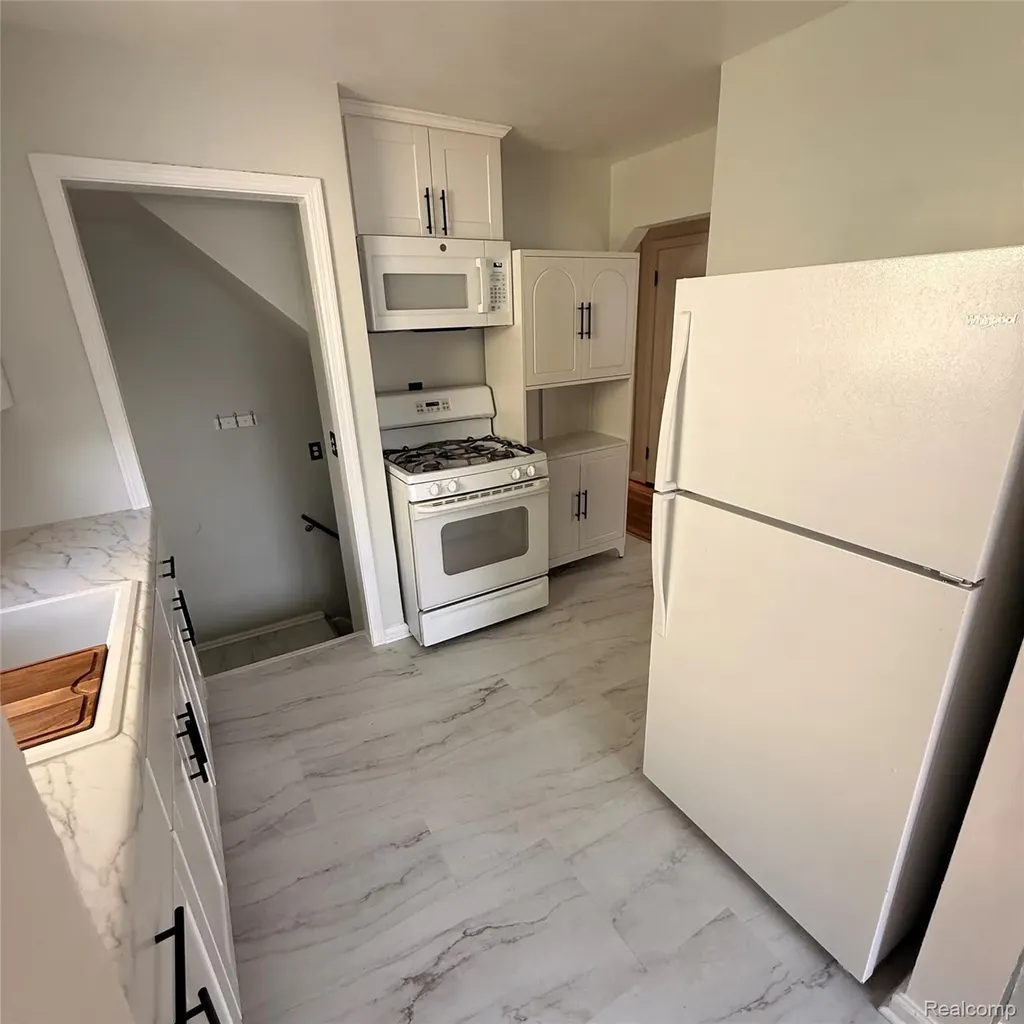 1791 Buckingham Avenue Lincoln Park City MI 48146