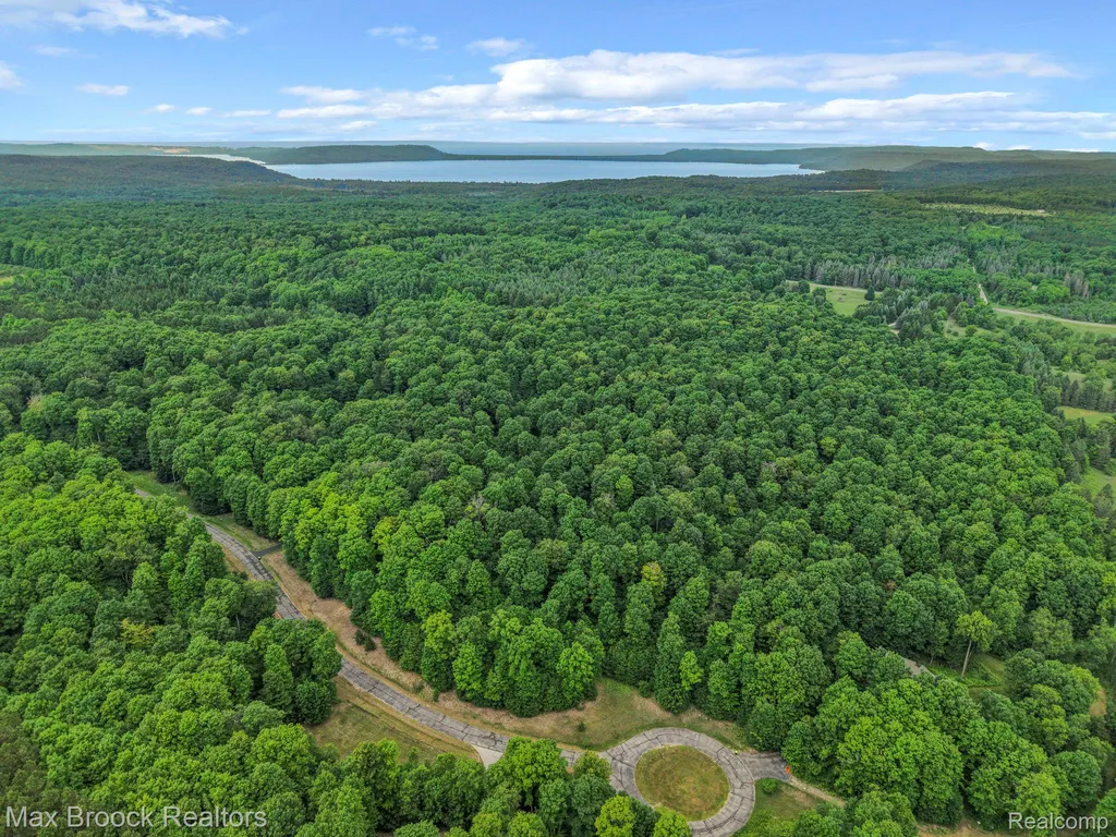 0000 Mackinaw Ridge Kasson Township MI 49630
