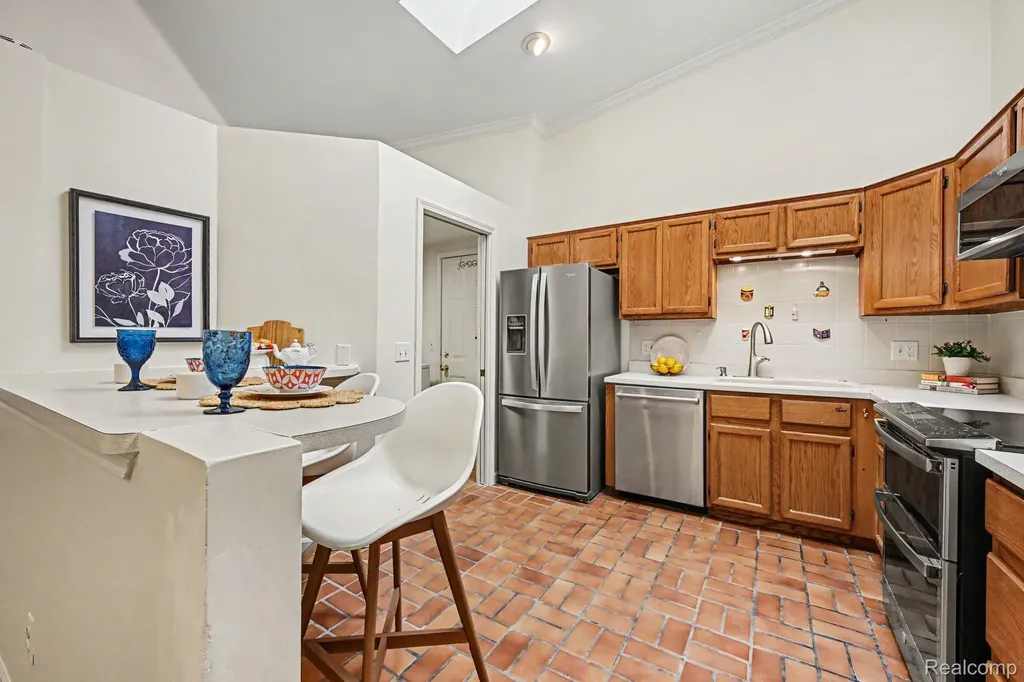 7140 Green Farm Road West Bloomfield Charter Township MI 48322