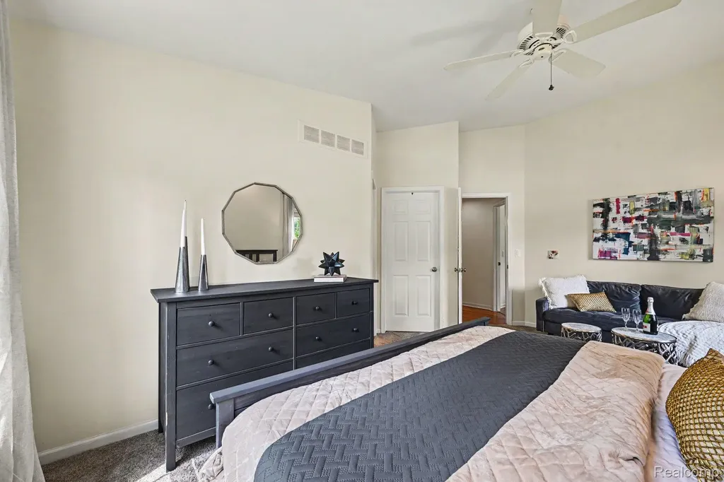 7140 Green Farm Road West Bloomfield Charter Township MI 48322