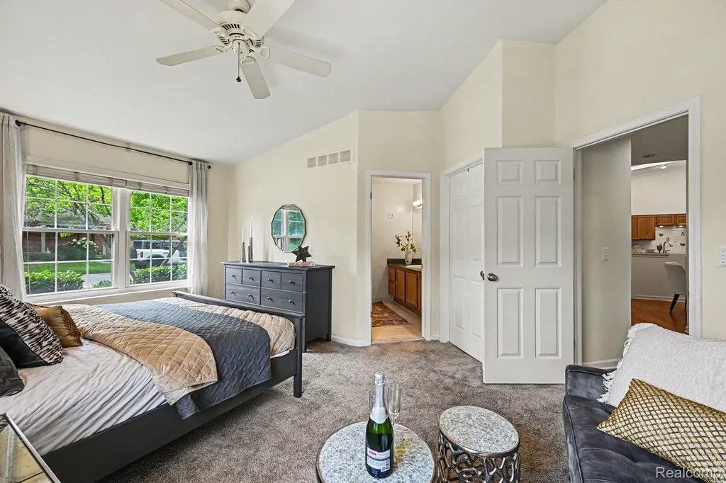 7140 Green Farm Road West Bloomfield Charter Township MI 48322