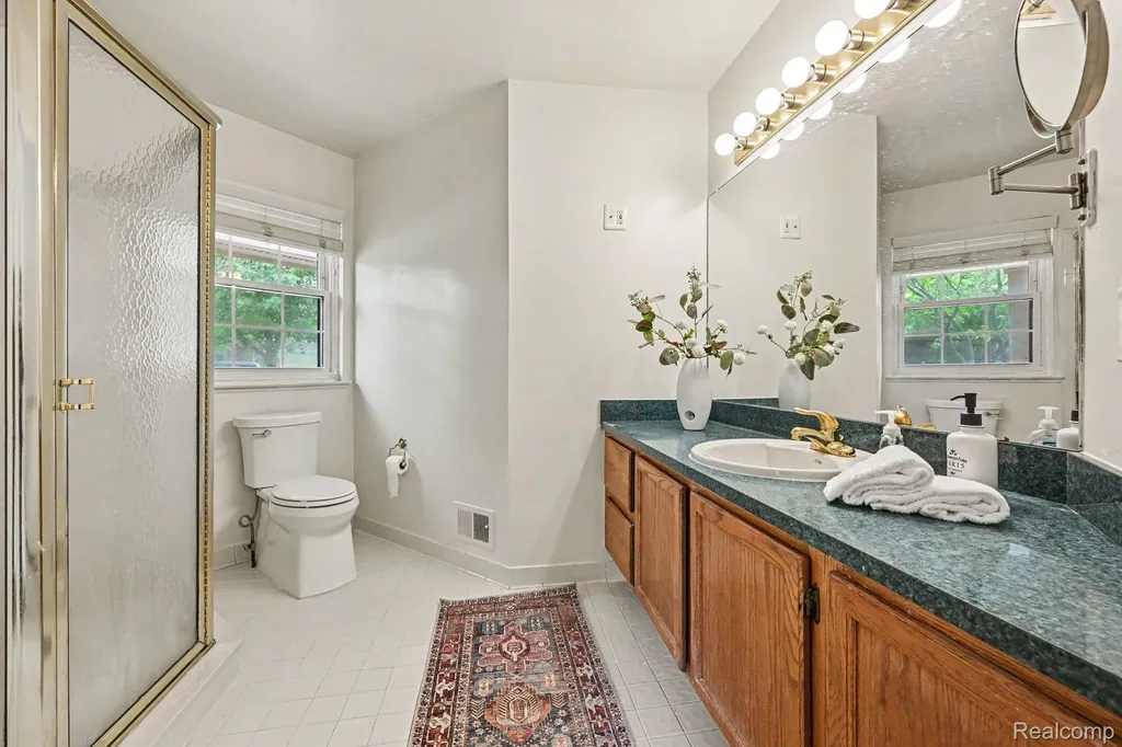 7140 Green Farm Road West Bloomfield Charter Township MI 48322