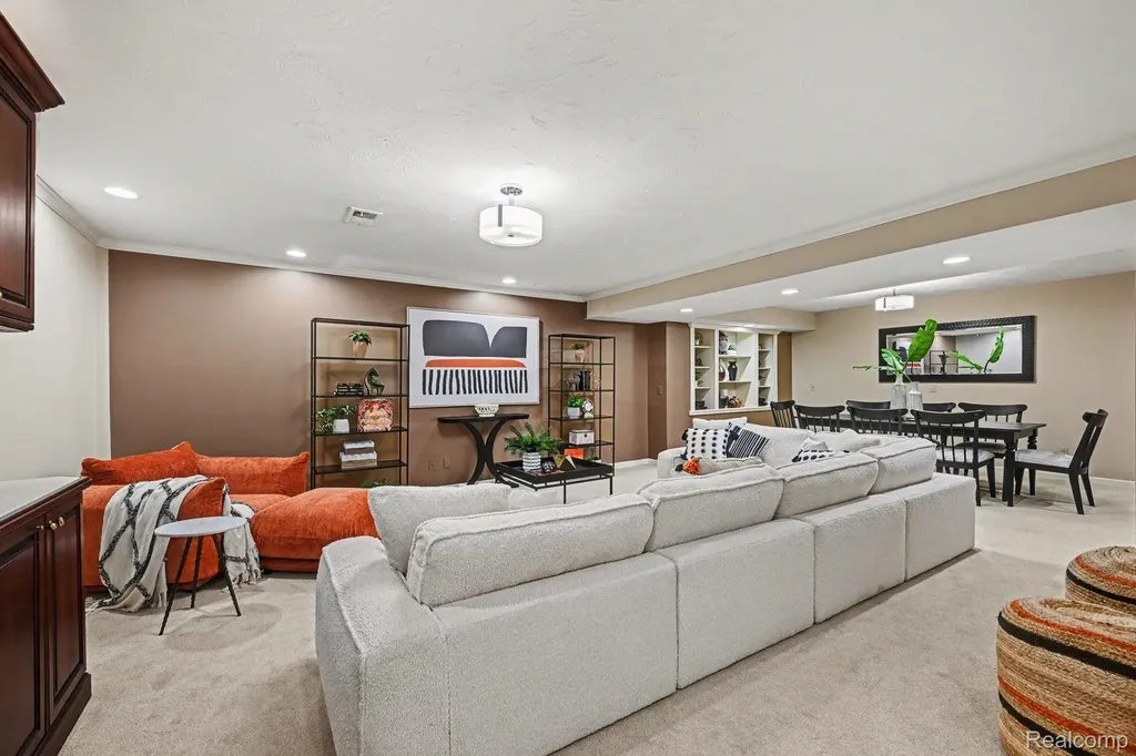 7140 Green Farm Road West Bloomfield Charter Township MI 48322