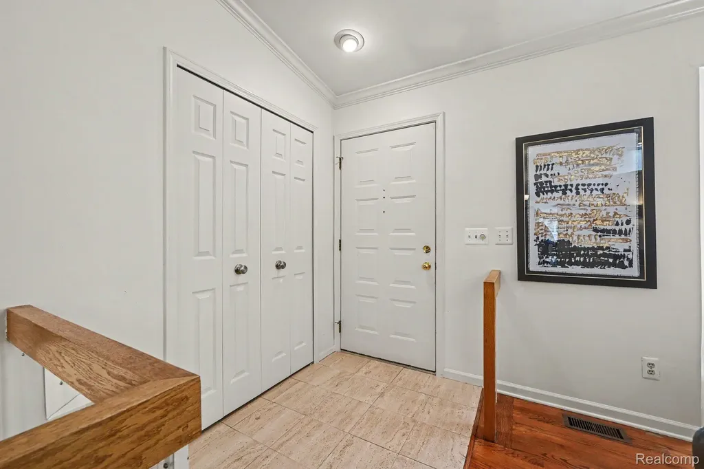 7140 Green Farm Road West Bloomfield Charter Township MI 48322