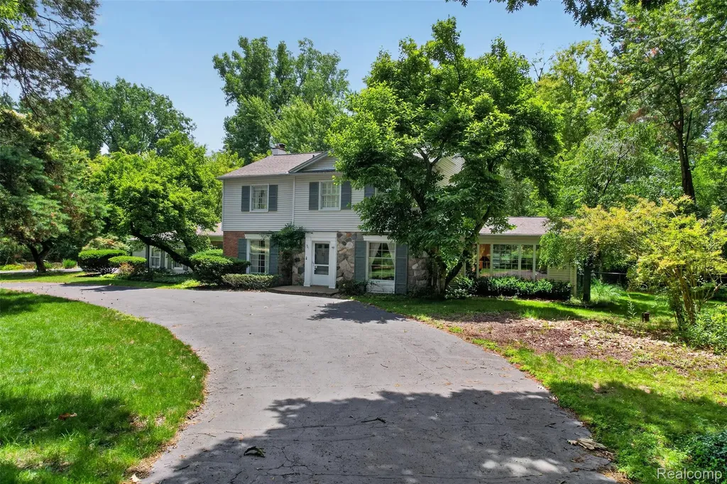 321 Barden Road Bloomfield Hills City MI 48304
