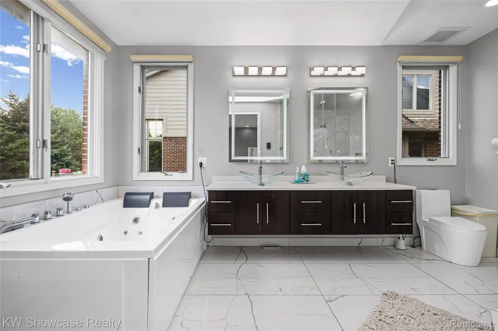 5608 Pembrooke Crossing West Bloomfield Charter Township MI 48322