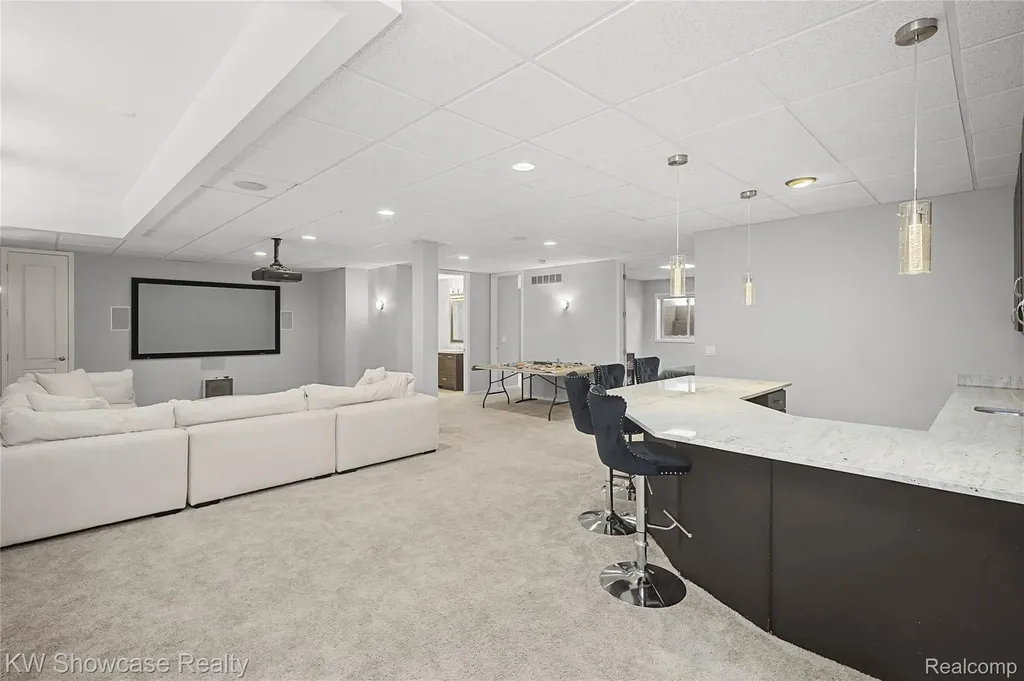 5608 Pembrooke Crossing West Bloomfield Charter Township MI 48322