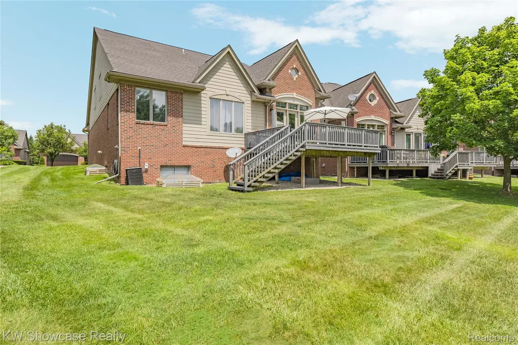 5608 Pembrooke Crossing West Bloomfield Charter Township MI 48322