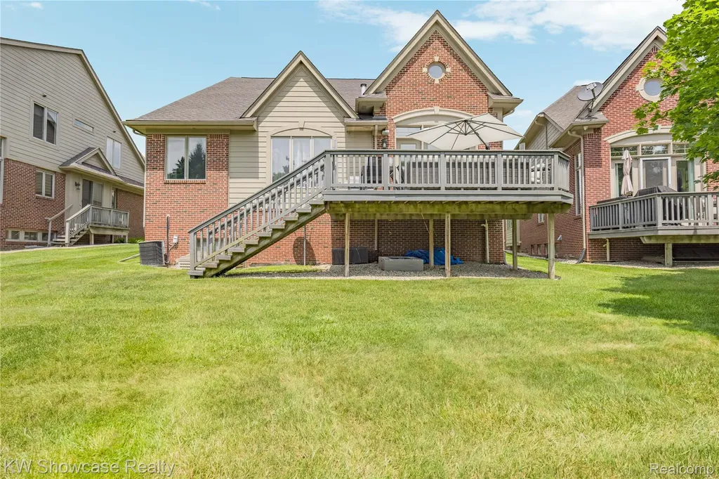 5608 Pembrooke Crossing West Bloomfield Charter Township MI 48322