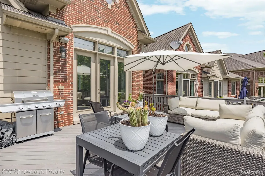 5608 Pembrooke Crossing West Bloomfield Charter Township MI 48322