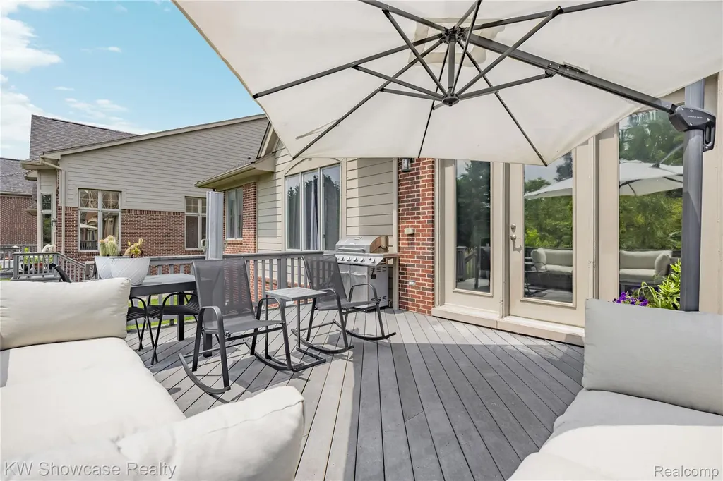 5608 Pembrooke Crossing West Bloomfield Charter Township MI 48322