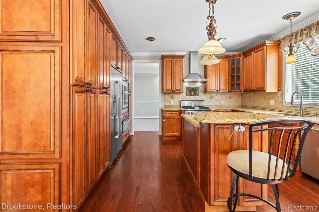 2115 Aldwin Drive West Bloomfield Charter Township MI 48324