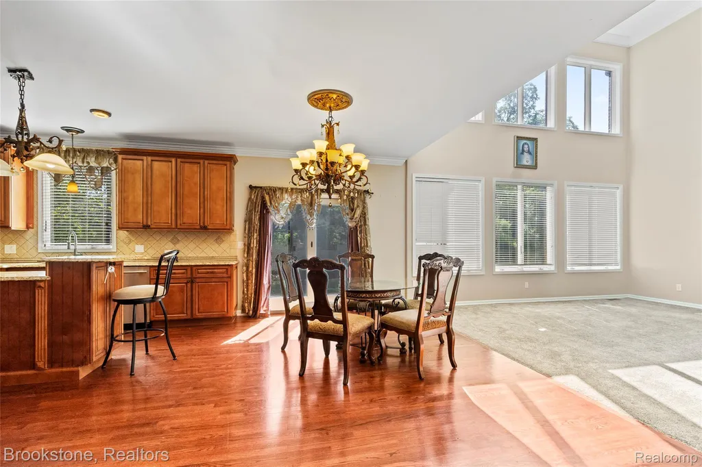2115 Aldwin Drive West Bloomfield Charter Township MI 48324