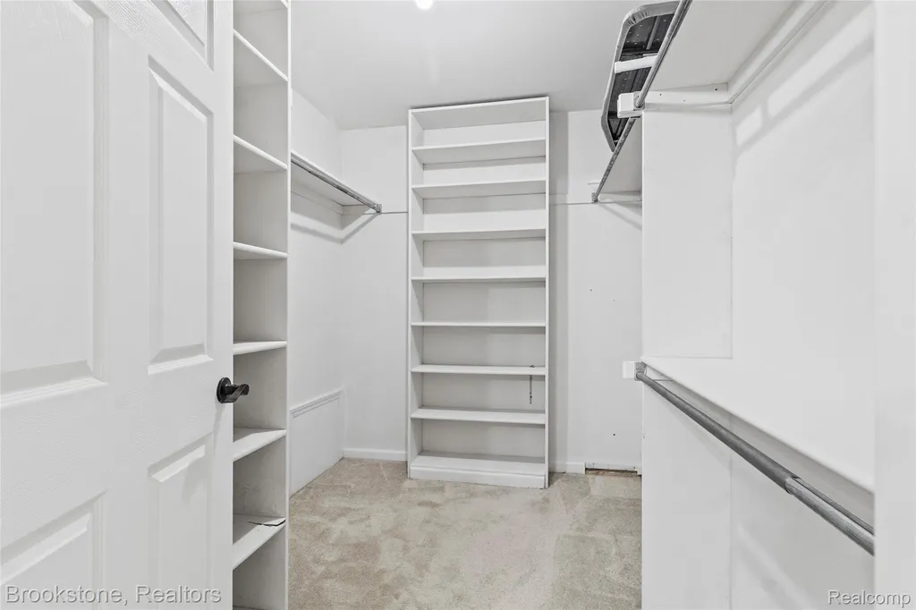 2115 Aldwin Drive West Bloomfield Charter Township MI 48324