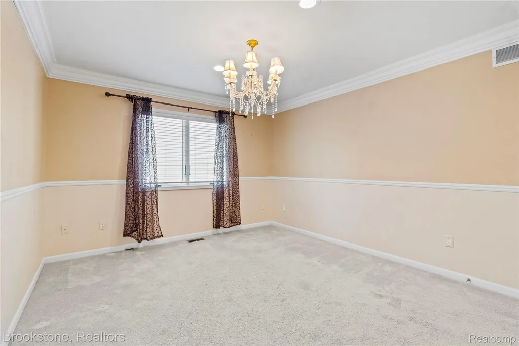 2115 Aldwin Drive West Bloomfield Charter Township MI 48324