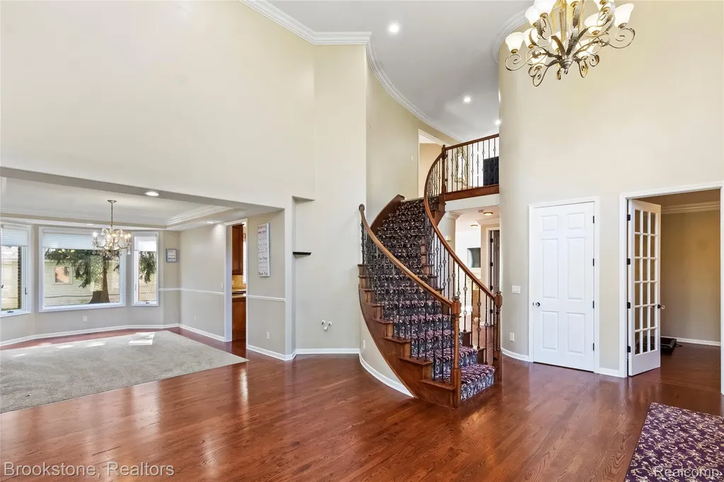 2115 Aldwin Drive West Bloomfield Charter Township MI 48324