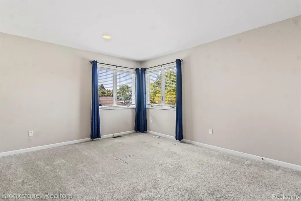 2115 Aldwin Drive West Bloomfield Charter Township MI 48324