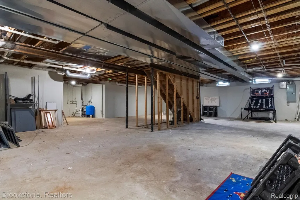 2115 Aldwin Drive West Bloomfield Charter Township MI 48324