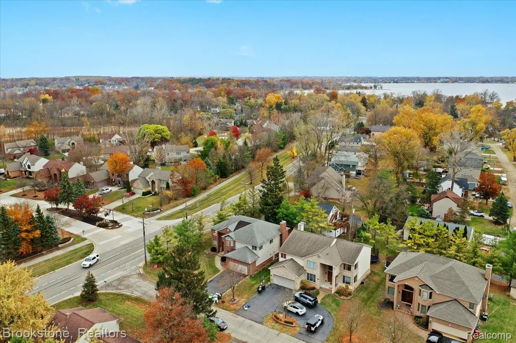 2115 Aldwin Drive West Bloomfield Charter Township MI 48324