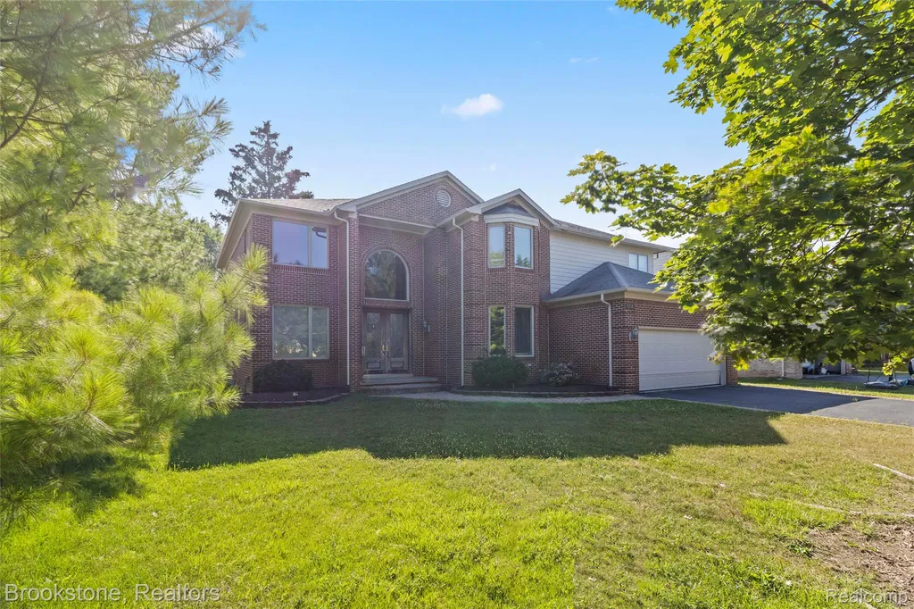 2115 Aldwin Drive West Bloomfield Charter Township MI 48324