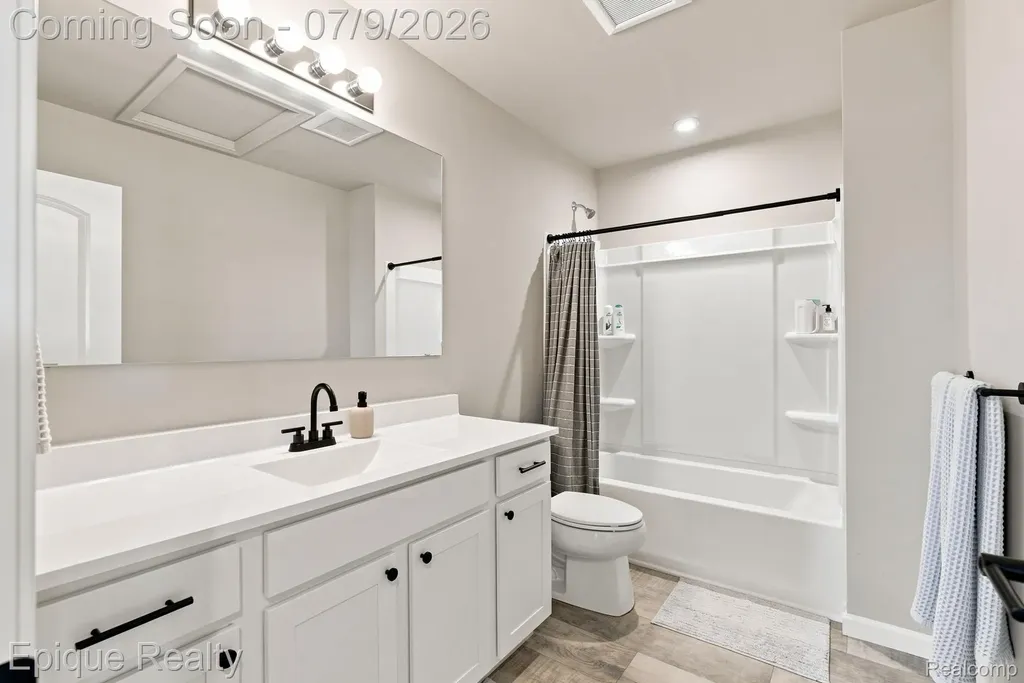 7269 Wildflower Ct Court Grand Blanc Charter Township MI 48439