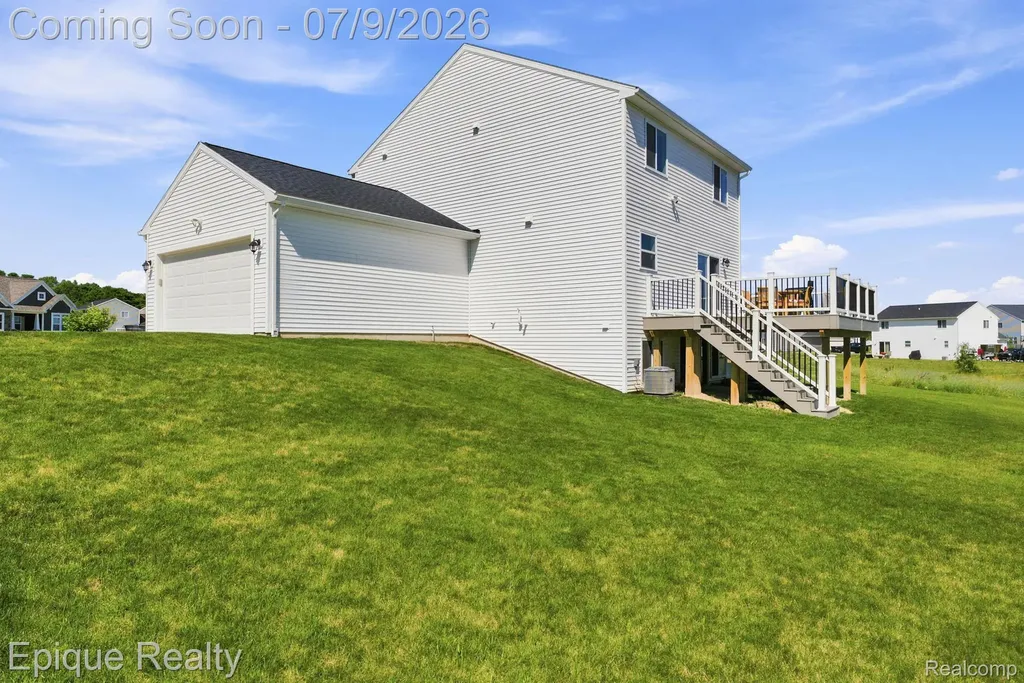 7269 Wildflower Ct Court Grand Blanc Charter Township MI 48439
