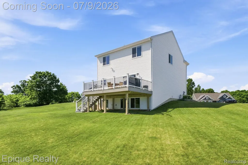 7269 Wildflower Ct Court Grand Blanc Charter Township MI 48439